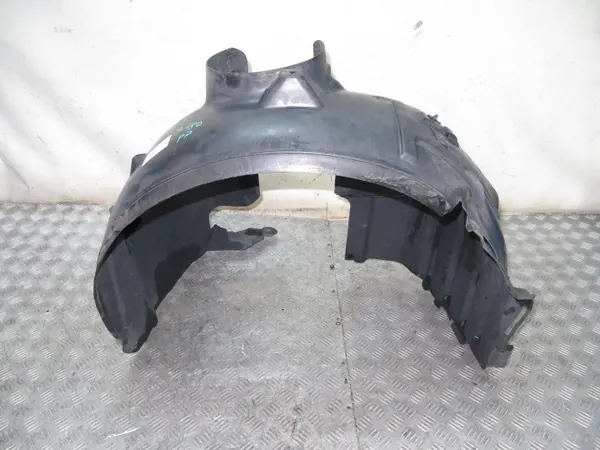 Mercedes W246 Etu Oikea Lokasuoja OEM GIS63354 image 2