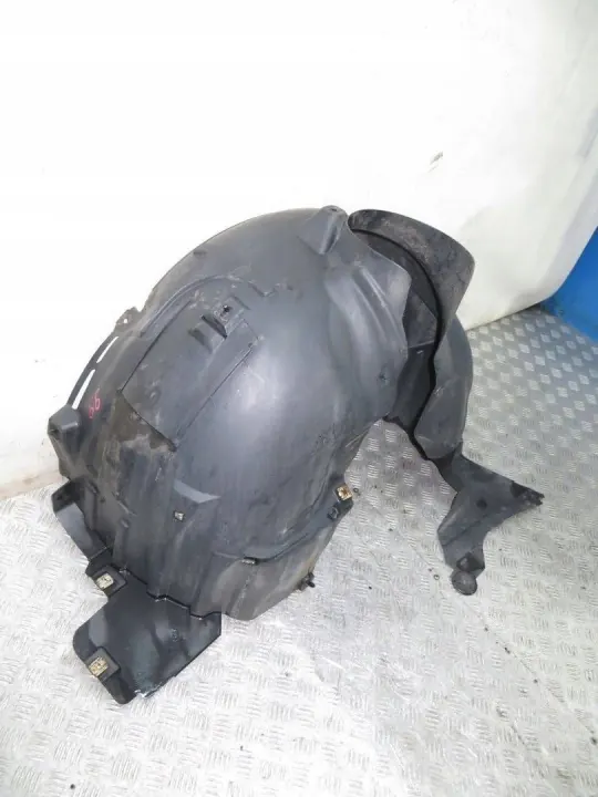 Mercedes W246 Etu Oikea Lokasuoja OEM GIS63354 image 4