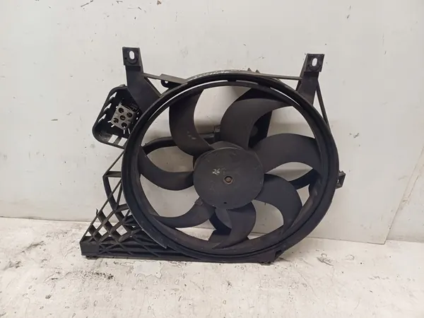 Nissan P12 1.9DCI Kylarrubrik image 5