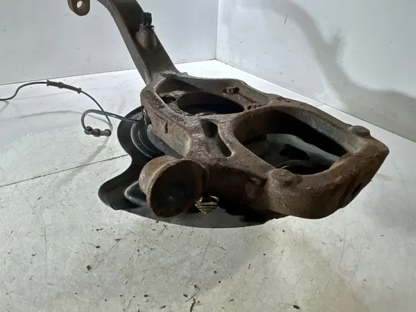 Dodge Challenger 2017 Mozzo ruota anteriore sinistro 04895713AG image 7