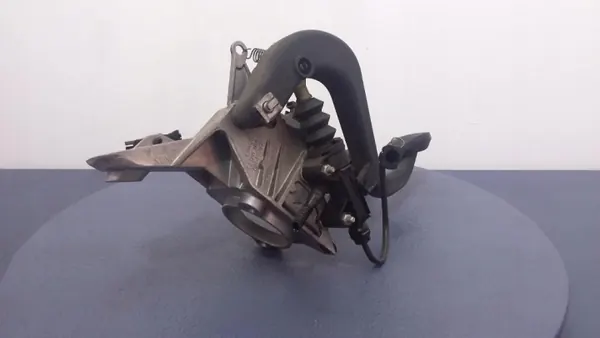 MINI Cooper R56 Kopplings- & Bromspedaler OEM 6770609 image 3