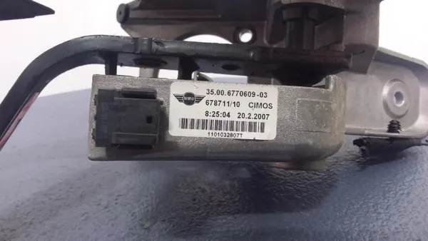 MINI Cooper R56 Kopplings- & Bromspedaler OEM 6770609 image 6