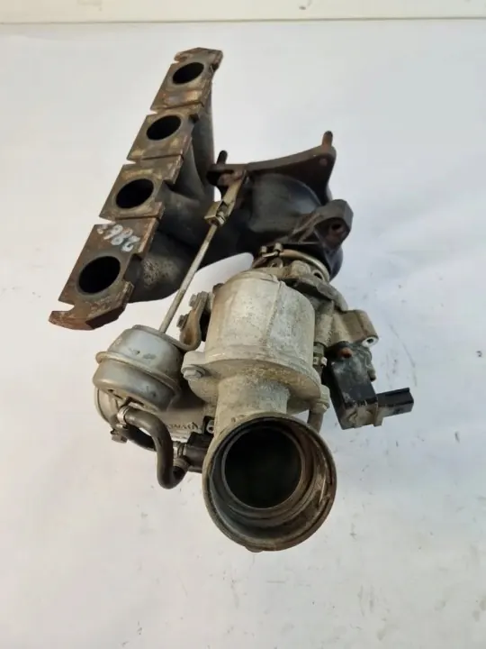 Turbo VW Passat B6 06J145702C 1.8L Diesel 103kW image 2