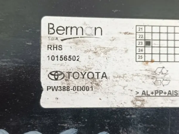 Umbral derecho OEM PW388-0D001 para Toyota Yaris Cross image 10