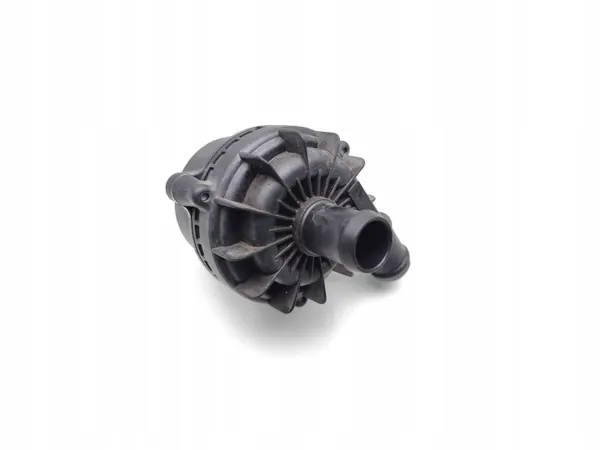Audi Q4 vattencirkulationspump OEM 1EA965567L image 2