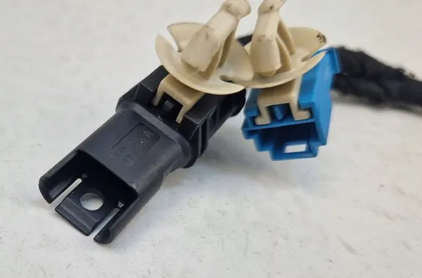 Porsche Panamera (970) Faisceau de coffre arrière OEM image 2