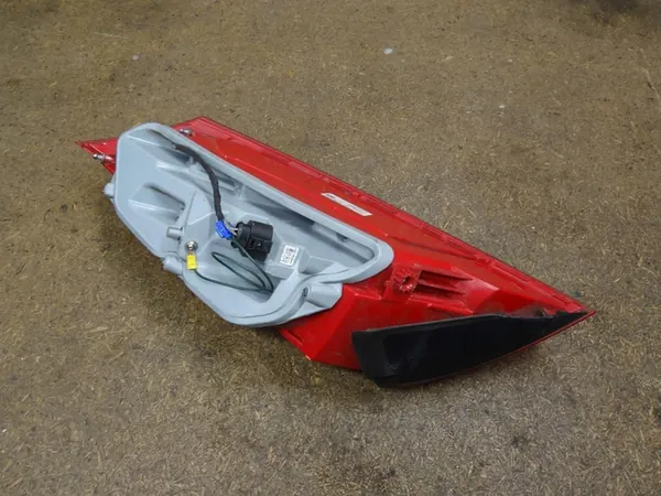 AUDI TT 8J 06-14 Luz Trasera Izquierda 8J0945095B image 9