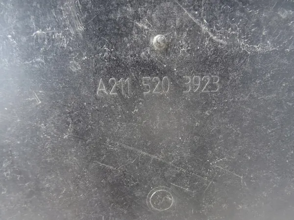 Underkörningsskydd Mercedes W211 A2115203923 image 7