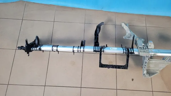 Mercedes W205 Konsolin Runk OEM A2058600755 A2056881816 image 10