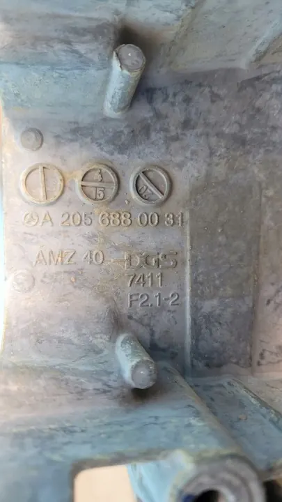 Mercedes W205 Konsolin Runk OEM A2058600755 A2056881816 image 7