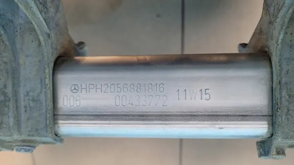 Mercedes W205 Konsolin Runk OEM A2058600755 A2056881816 image 8