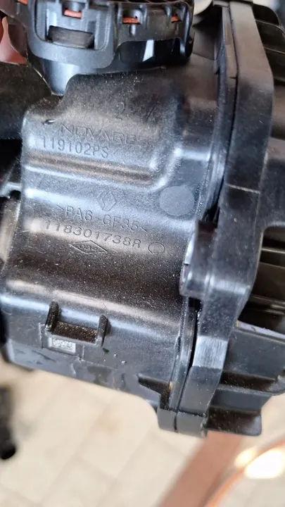 Separador de óleo motor Renault Austral 1.2 E-TECH 118301738R image 2