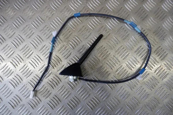 Toyota Antenni OEM 8630947050 Prius Plus 2017 image 2