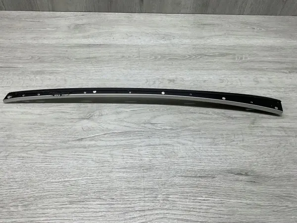 OEM 1296900139 Linke Frontscheiben-Säulenleiste image 4