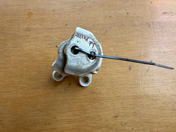 Toyota Hilux VIII deurscharnier OEM zawiasdrzwi151654545 image 5