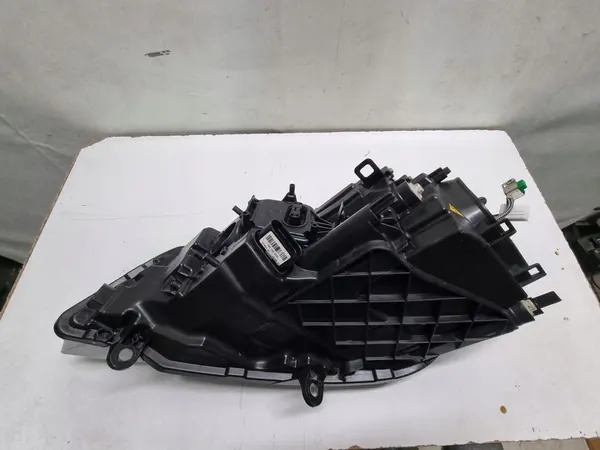 Farol Direito Bi Xenon VW Touareg II Lift 14-18 OEM 7P1941752B image 6