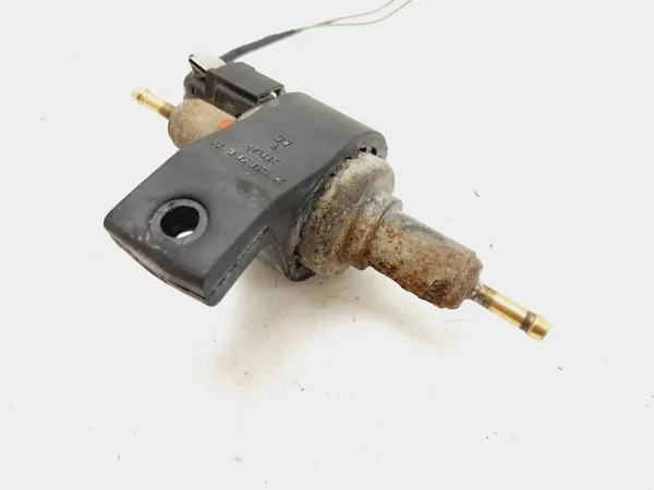 Bomba de circulación Webasto OEM 89372A para VW Transporter image 5