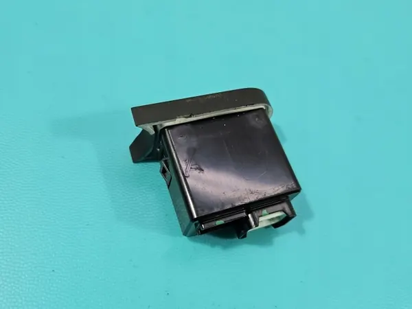 Prise USB OEM 96120-A2100 pour Kia Ceed II 2012-2018 image 5