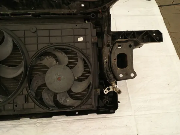 Barra de reforço frontal VW Jetta Golf V image 8