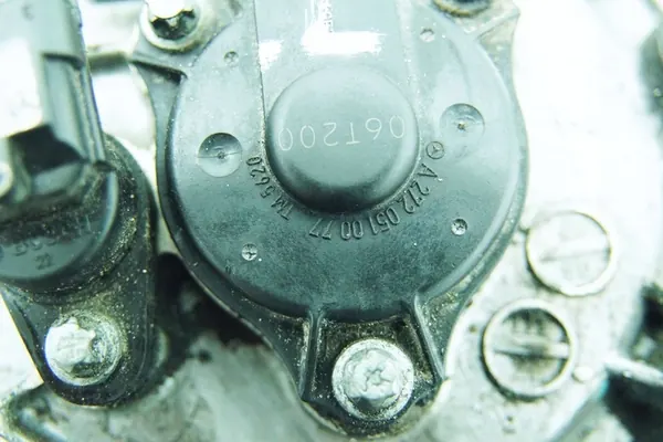 Right Timing Cover Sensors Set - Mercedes SL R230 image 5