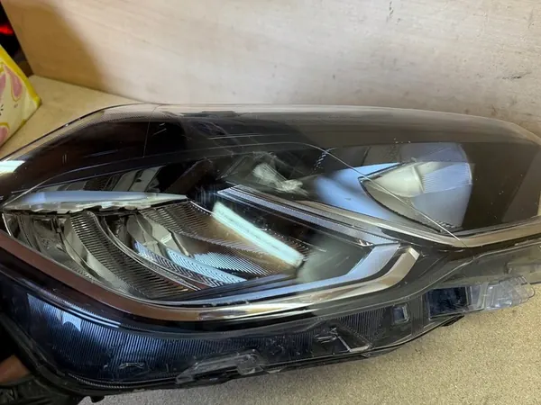 VW Volkswagen Polo 2G Lift Oikea Etuvalo Full LED image 6