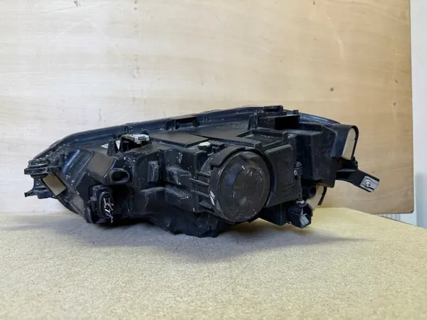 VW Volkswagen Polo 2G Lift Oikea Etuvalo Full LED image 9