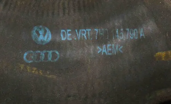 Oikea intercooler-putki VW Transporter V (T5) 7H0145790A image 3