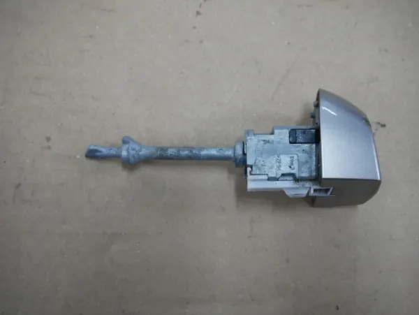 Insert de serrure BMW X1 E84 avant gauche OEM A72 image 3