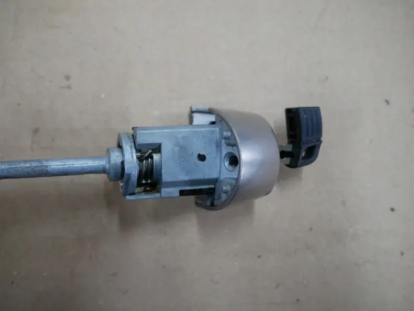 Insert de serrure BMW X1 E84 avant gauche OEM A72 image 7