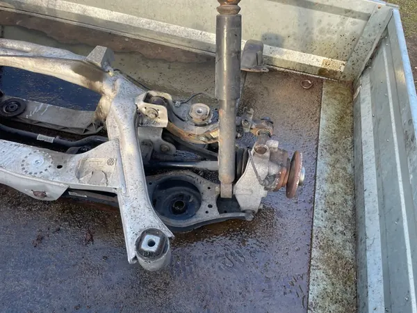 Suspensão traseira VW PASSAT B6 3.2 FSI 4-MOTION 3C0505235S image 3