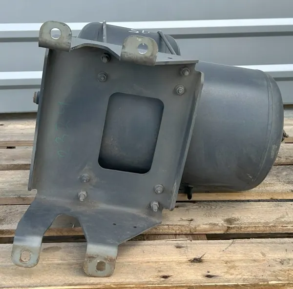 Juego Depósitos Aire DAF OEM 1696171+1953423 36L+20L image 4