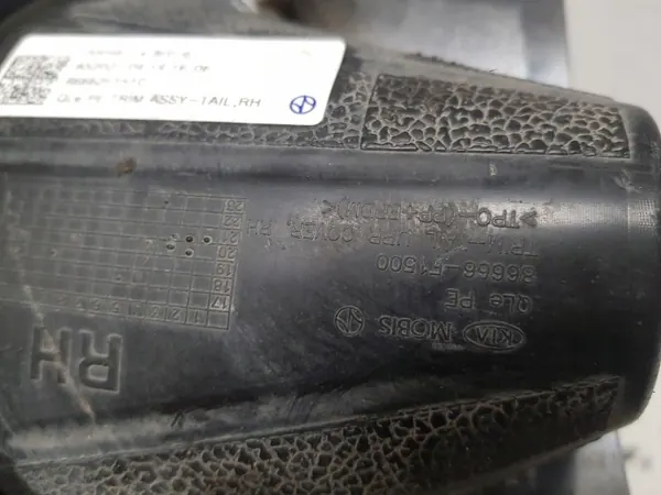 KIA OEM 86662F1510 Terminal Escape Direito - Usado image 5
