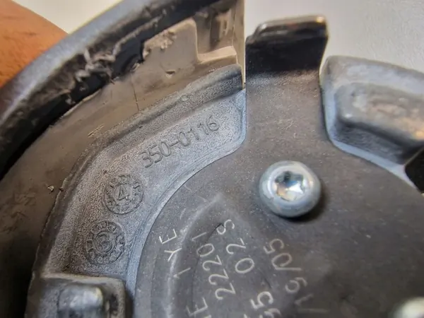 Audi A6 S6 C6 4F Taustapeili OEM 3500116 image 3
