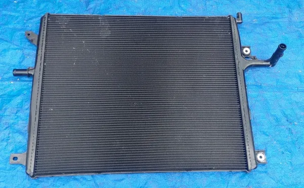 Refroidisseur d'eau auxiliaire OEM 68568795AA Wrangler JL image 2