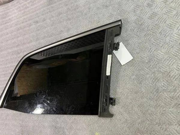 Mercedes-Benz GL X166 achtercarrosserieglas OEM A1666700160 image 4