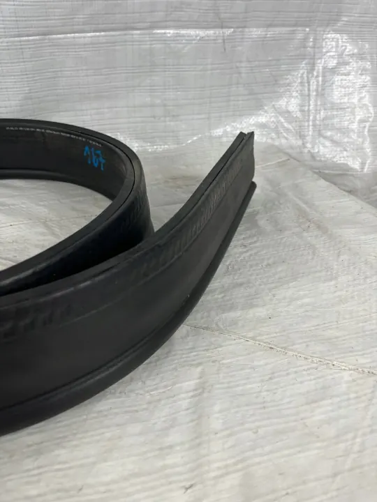 Joint de capot Mercedes GLE 167 OEM A1678871900 image 4