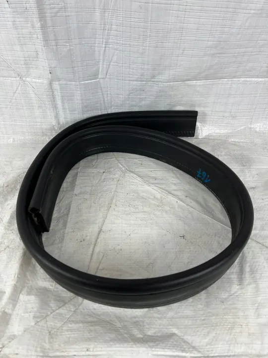 Joint de capot Mercedes GLE 167 OEM A1678871900 image 5