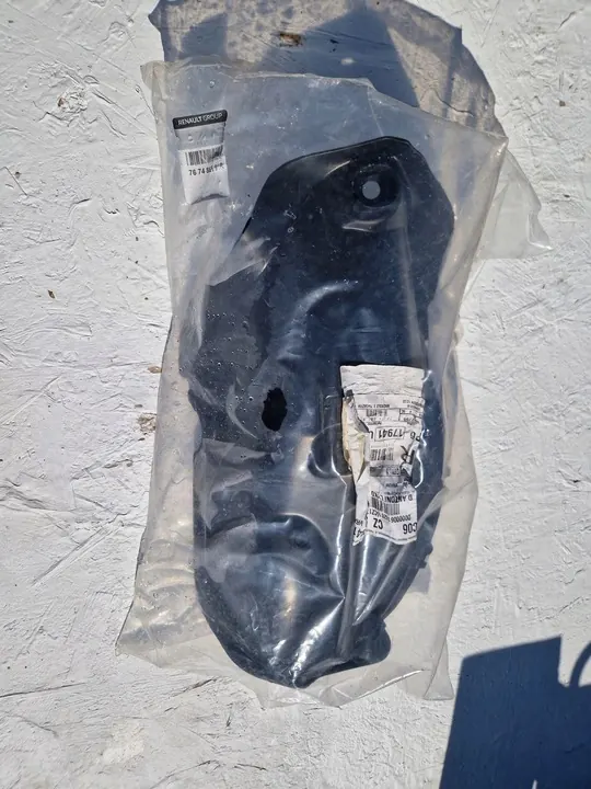 Right Rear Wheel Arch Dacia Dokker OEM 767488691R image 2