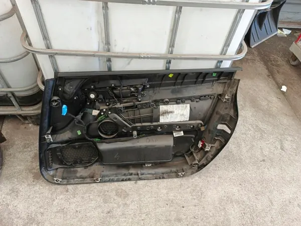 OEM autoklam21df321 Audi A6 C6 Vänster Framdörrsklädsel image 3