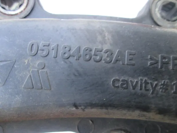 CHRYSLER TOWN COUNTRY 11- 3.6 Carcasa del Termostato image 7