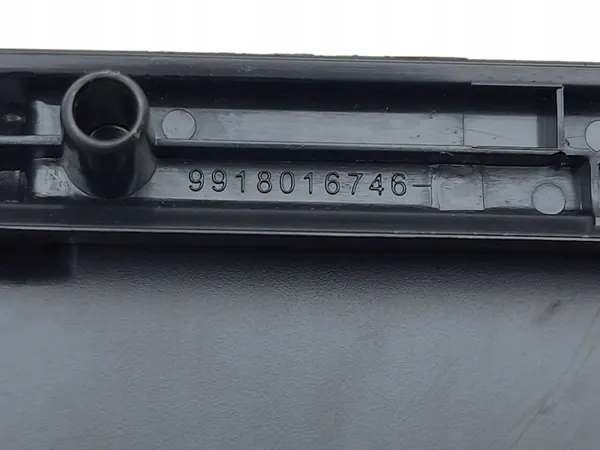Toyota GT86 2016 Konsolin käsinoja OEM 9918016746 image 7