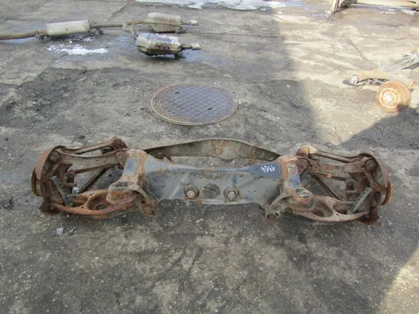 Mercedes W124 Hinterachsträger OEM AK-6-90791 image 2