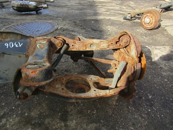 Mercedes W124 Hinterachsträger OEM AK-6-90791 image 3
