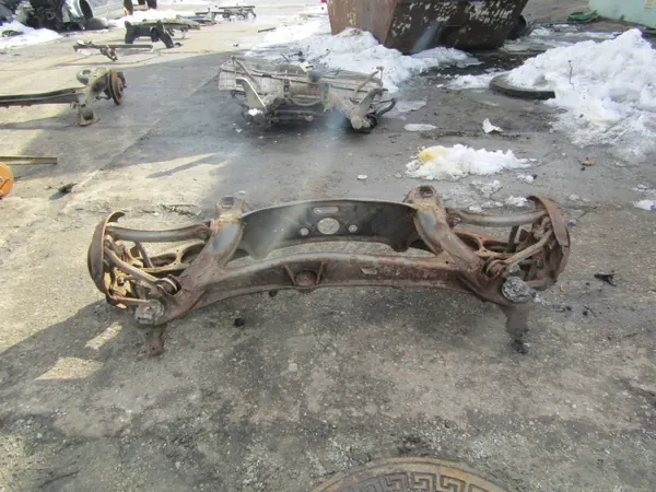 Mercedes W124 Hinterachsträger OEM AK-6-90791 image 6