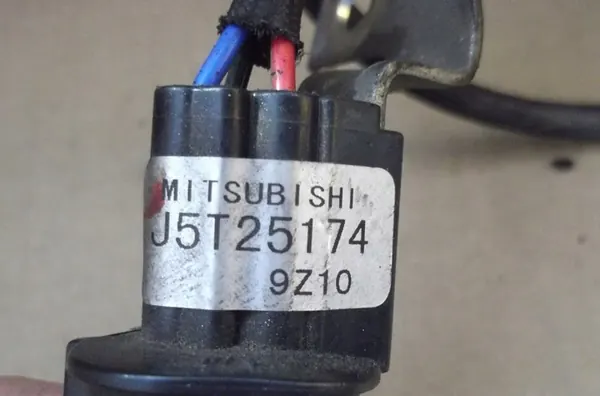 Mitsubishi Outlander 03-06 Krukas Positiesensor J5T25174 image 2