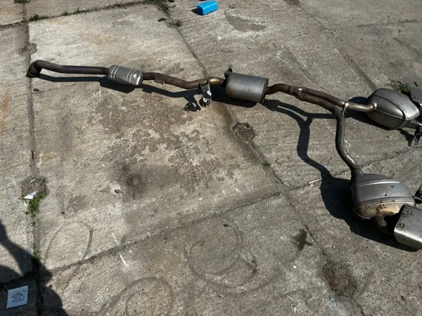 Tuyau d'échappement Porsche OE 95B253612 pour Macan image 3