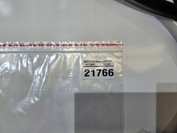 Koplampensproeileiding OEM 21766 voor Mercedes W245 image 4