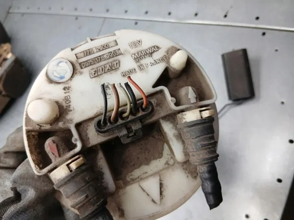 Brandstofpomp Fiat Punto 1.1B 95R 7752900 image 3