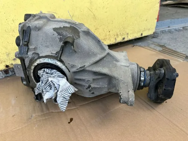 CFD972 BMW 5 G30 G31 G38 Hinterachsdifferenzial 8624221 image 3