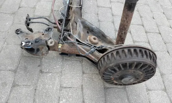 Poutre Suspension Arrière CAPTUR BELKA ZAWIESZENIA image 3